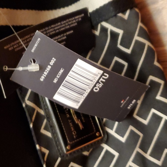 Tommy Hilfiger purse, @ 12"  x 8" , like new - Picture 5 of 5